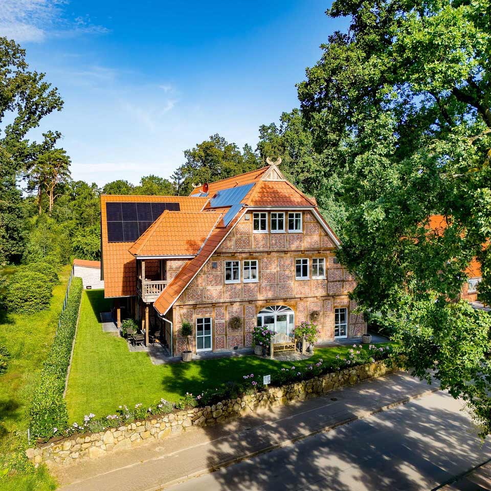 Außenaufnahme vom Heidjers Hus in Undeloh